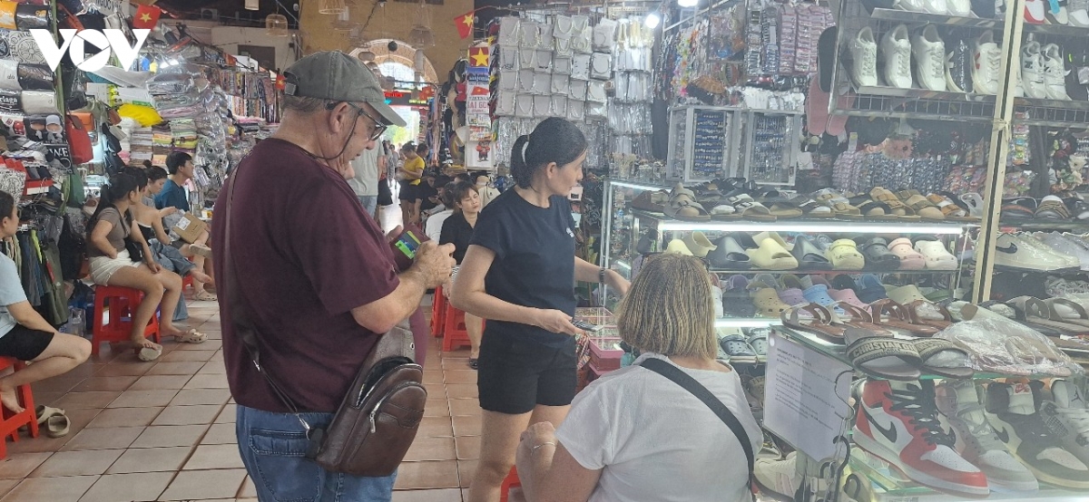 Thanh toán xuyên biên giới, "đòn bẩy" kích cầu mua sắm và du lịch tại TP.HCM